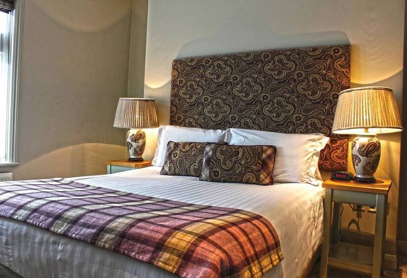 Номер Клуб, The Wheatley Arms