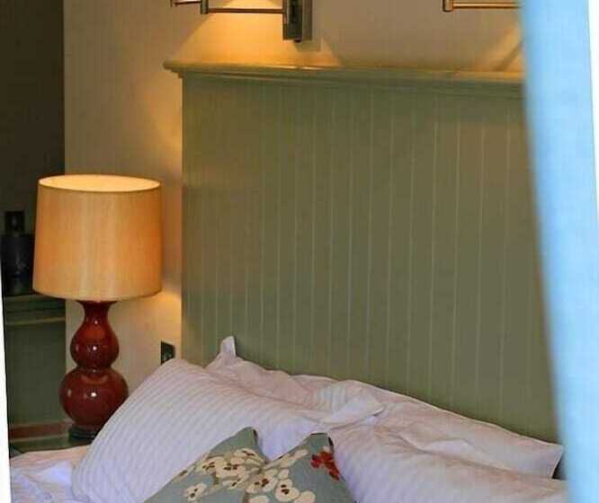 Номер Стандарт, The Wheatley Arms