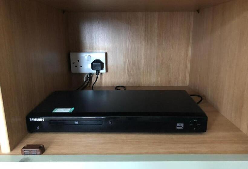 Номер Стандарт, The Wheatley Arms