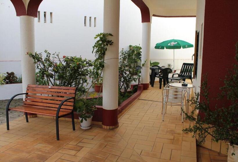 스탠다드 룸, Apartamentos E Quartos Atalaia