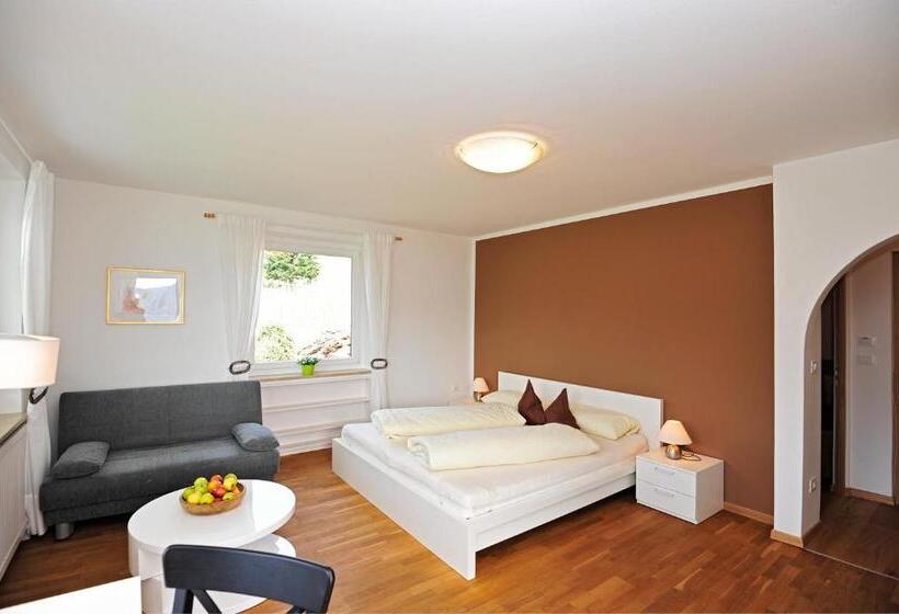 2 Bedroom Apartment Garden View, Haus Artus