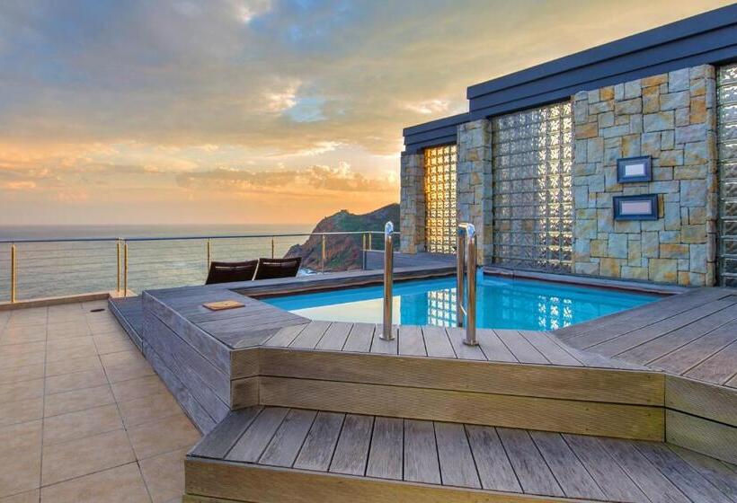 סוויטת פנטהאוז, Alexander Guest House