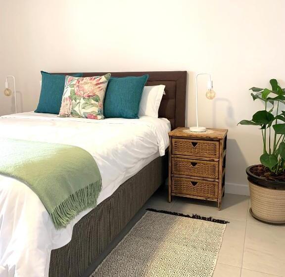 سوئیت راحتی, Anchor's Rest