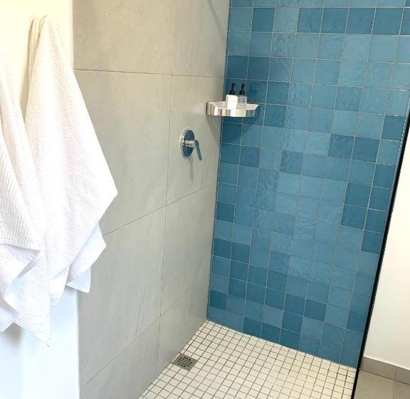 سوئیت راحتی, Anchor's Rest