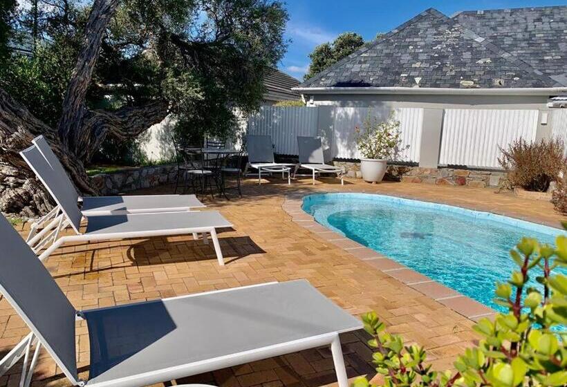 سوئیت راحتی, Anchor's Rest