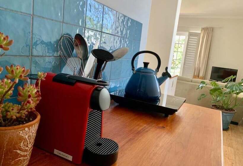 خانه 1 خوابه, Anchor's Rest