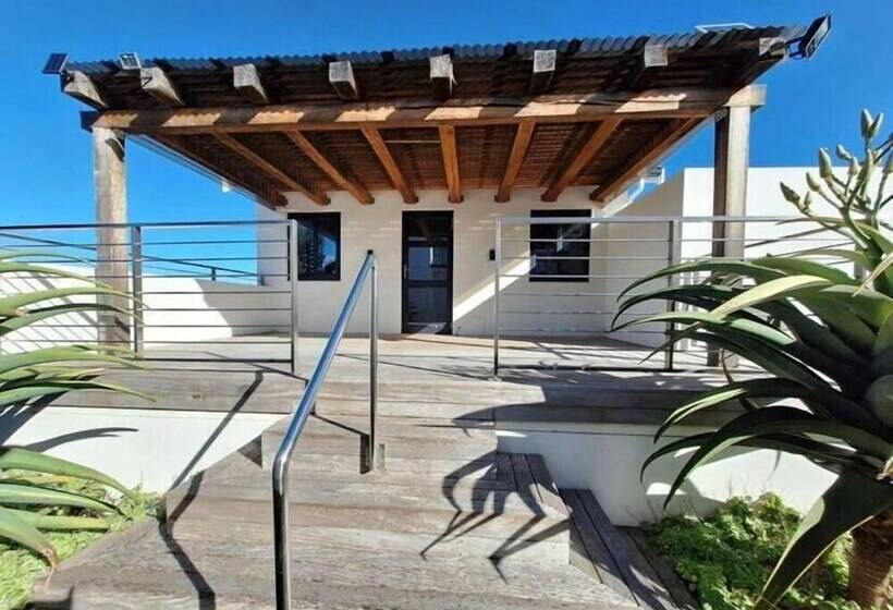 سوئیت راحتی, Anchor's Rest