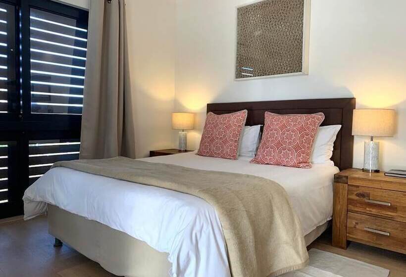 سوئیت راحتی, Anchor's Rest