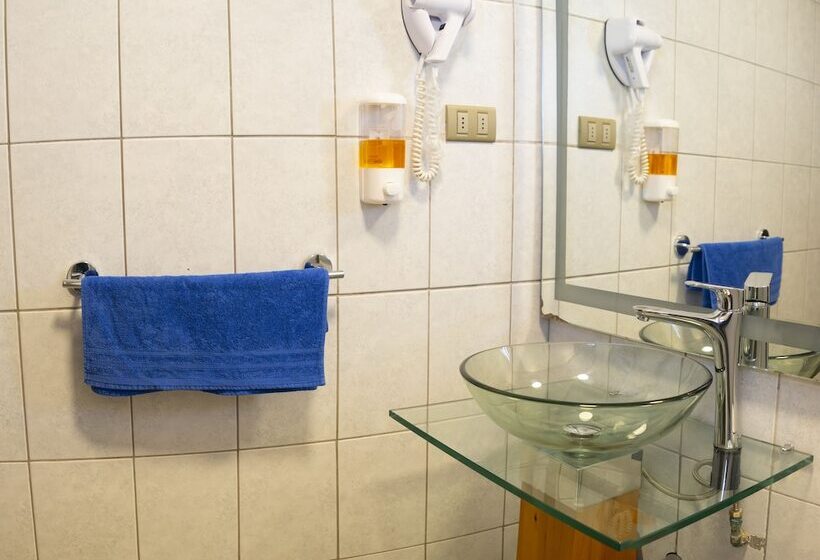 스탠다드 트리플 룸 테라스, Casa Lickana B&b