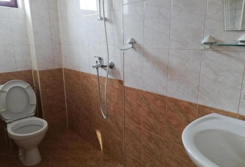 스탠다드 트리플 발코니 룸, Guest House Stoyanovi