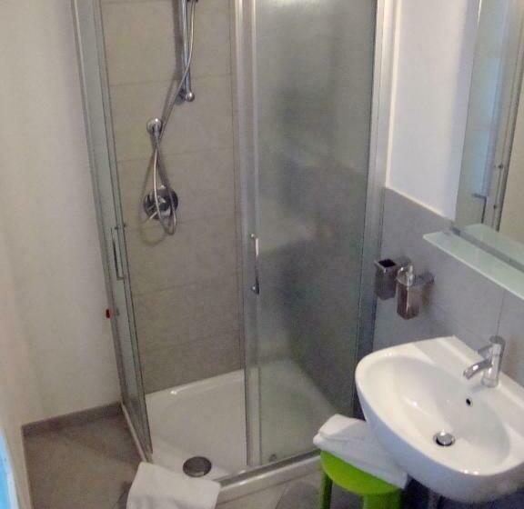 标准间, Iride Guest House