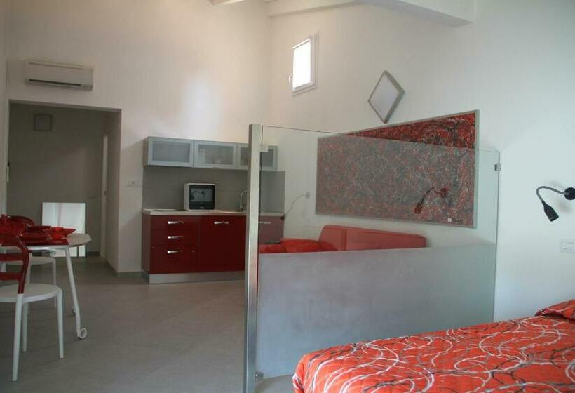 اتاق استاندارد سه نفره, Iride Guest House