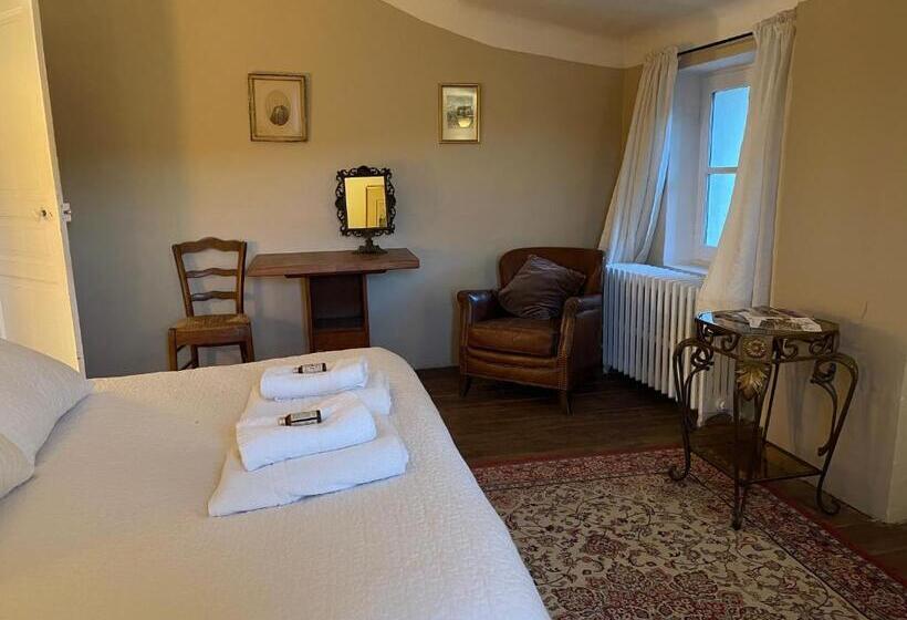 اتاق استاندارد با چشم‌انداز پارک, Domaine D Angouire