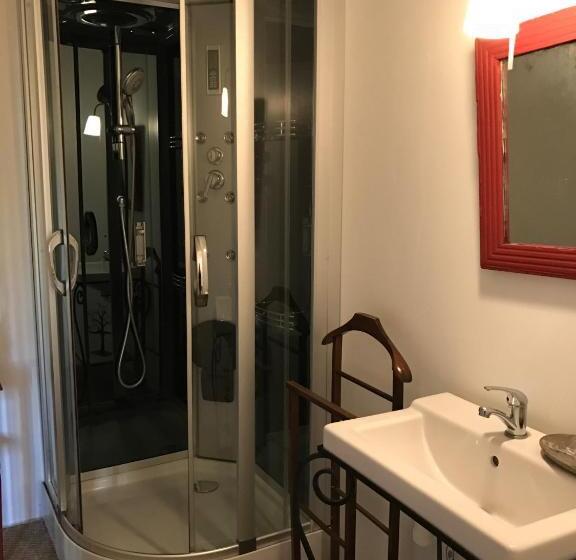 اتاق استاندارد با چشم‌انداز باغ, Domaine D Angouire