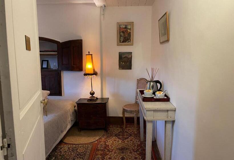 اتاق استاندارد با چشم‌انداز باغ, Domaine D Angouire