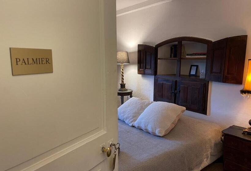 اتاق استاندارد با چشم‌انداز باغ, Domaine D Angouire