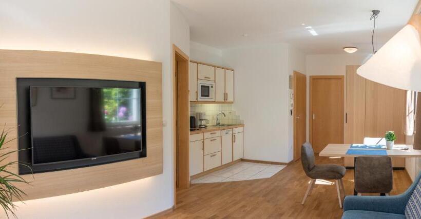 آپارتمان لوکس 1 خوابه, Villa Majense