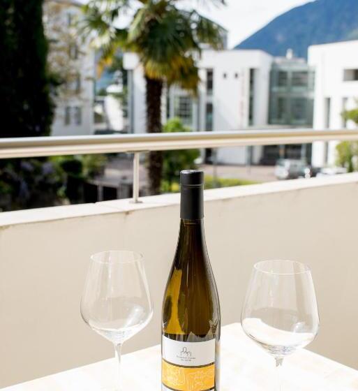 آپارتمان سوپریور 1 خوابه, Villa Majense