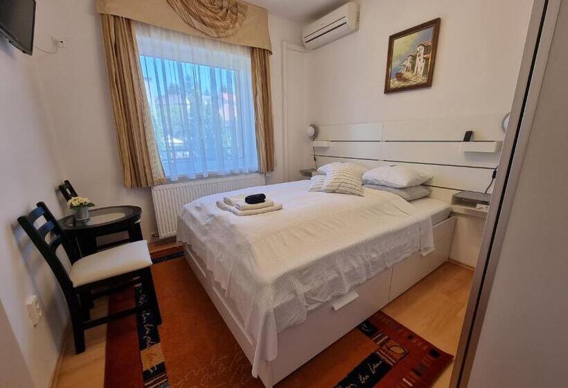 اتاق اکونومی, Abigél Vendégház