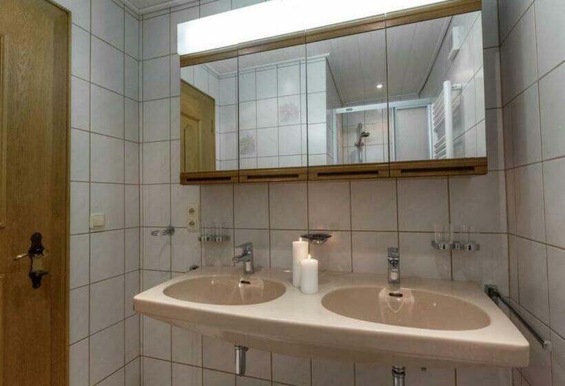 Huoneisto 3 Makuuhuonetta, Haus Talblick