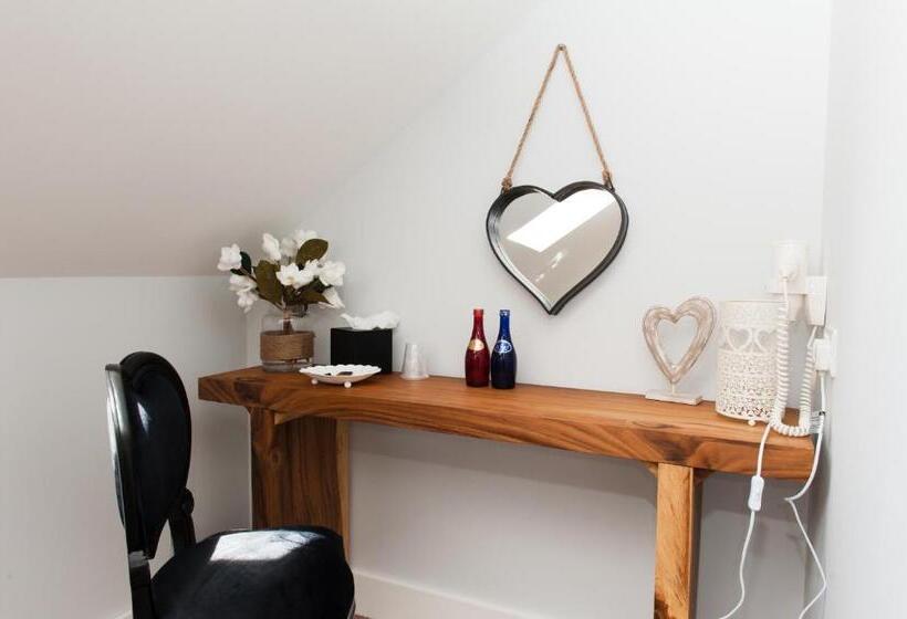 חדר סטנדרט, Maes Bach