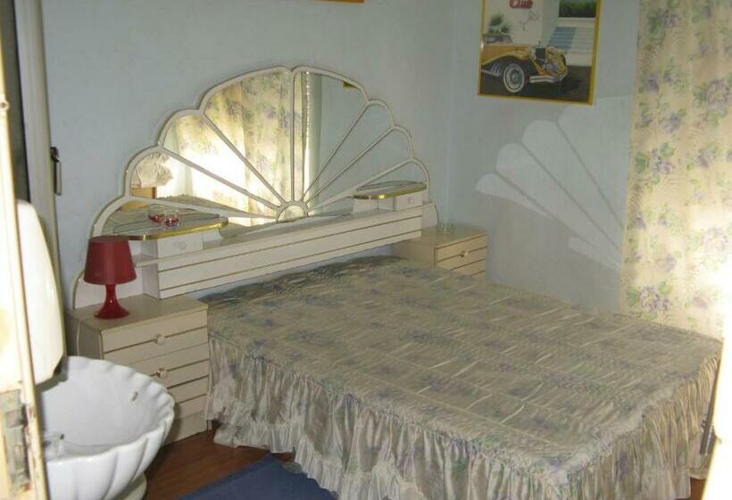 اتاق استاندارد با سرویس بهداشتی مشترک, Residencial Nosso Lar