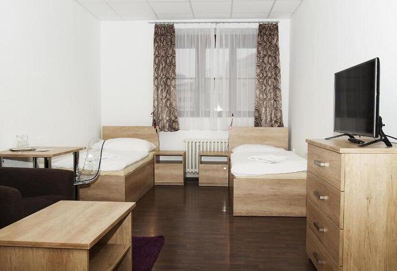 חדר סטנדרט, U Heligonky