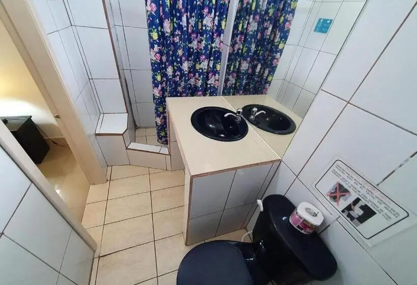 スタンダードトリプルルーム, Hostal Cerro Azul