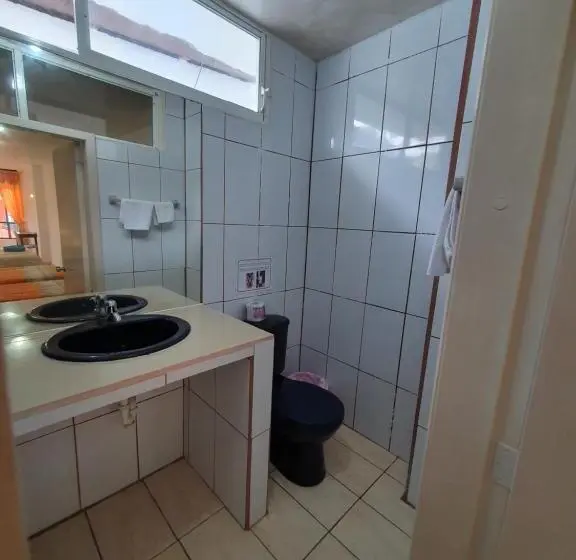 スタンダードトリプルルーム, Hostal Cerro Azul
