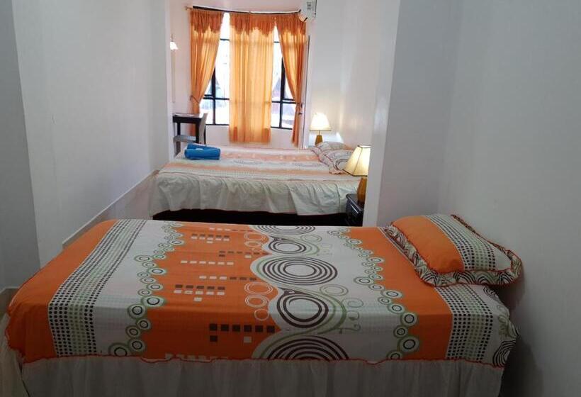 Номер Стандарт Трехместный, Hostal Cerro Azul