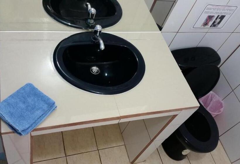 חדר סטנדרט לשלושה, Hostal Cerro Azul