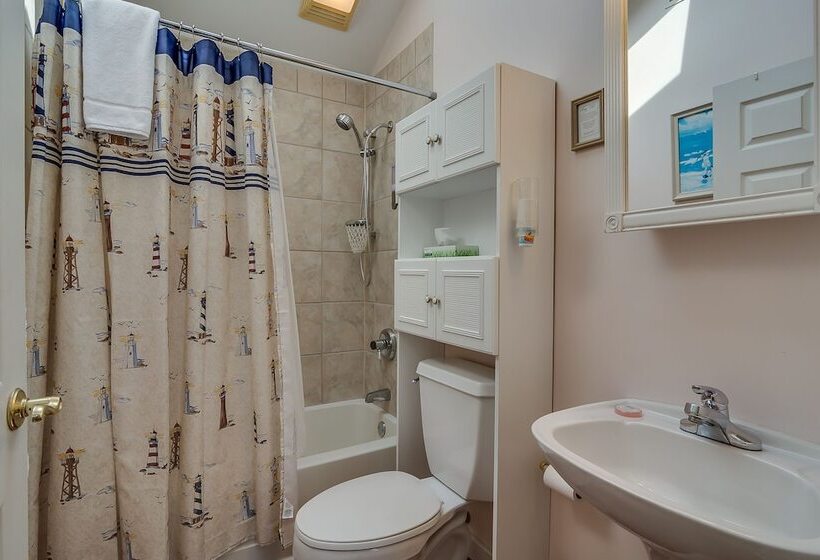 スーペリアトリプルルーム, New Buffalo Inn & Spa