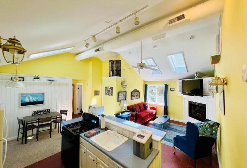 スーペリアトリプルルーム, New Buffalo Inn & Spa