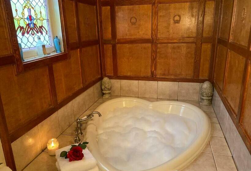 غرفة قياسية, The Gables Inn