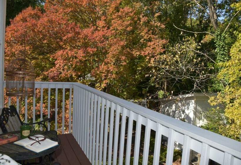 غرفة قياسية, The Gables Inn