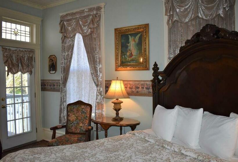 غرفة قياسية, The Gables Inn