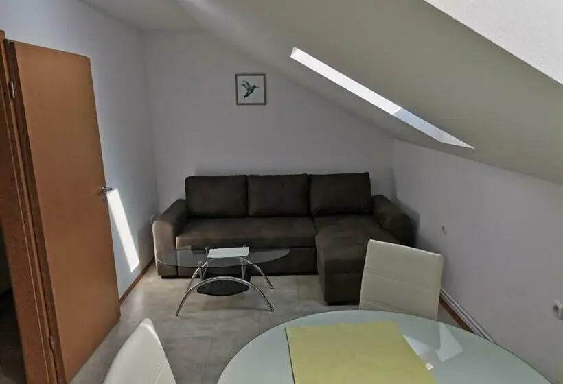 آپارتمان 2 خوابه, Apartments Silva