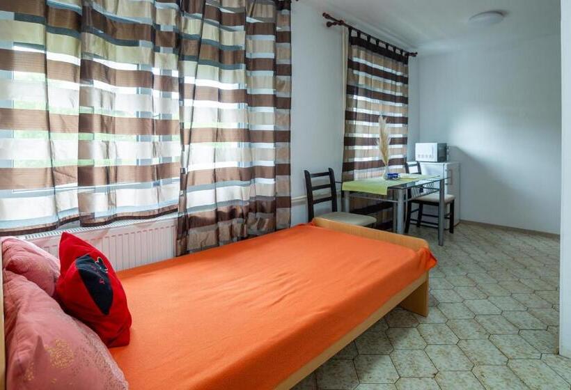 آپارتمان 1 خوابه, Apartments Silva