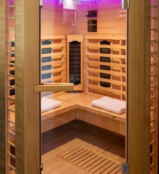 سوئیت با وان آب گرم, Apartments Silva