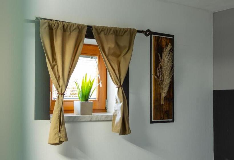 سوئیت با وان آب گرم, Apartments Silva