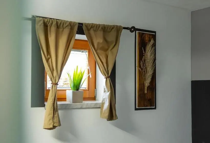 سوئیت با وان آب گرم, Apartments Silva