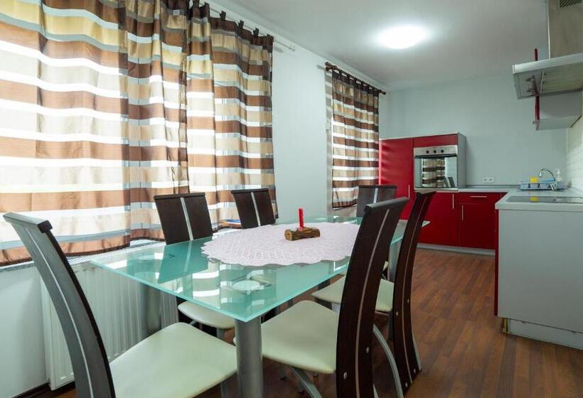 آپارتمان 3 خوابه, Apartments Silva