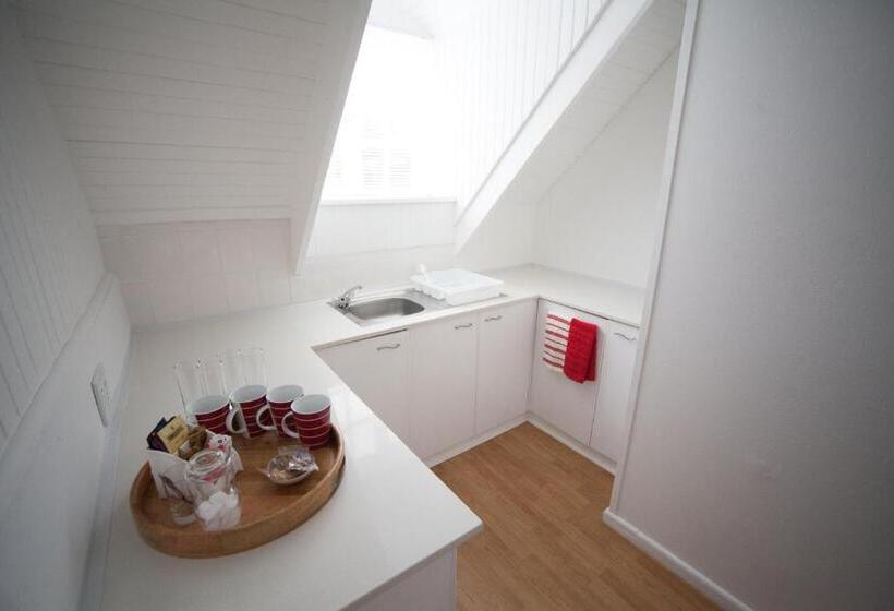 غرفة قياسية ثلاثية, Cosimi Guest House