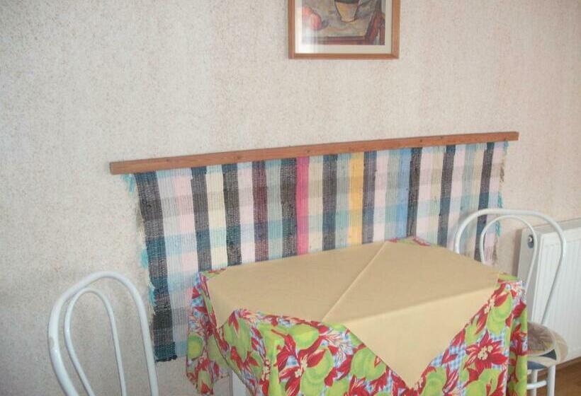 Camera Standard, Nimród Pihenőház