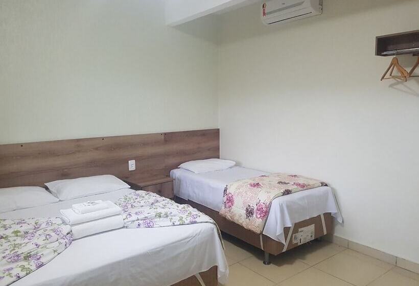 标准三人间, Pousada Dos Guias