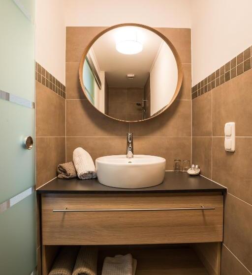 Номер Стандарт, Pension Julia & Haus Elisabeth   Wallner S Hofheuriger & Weinhof