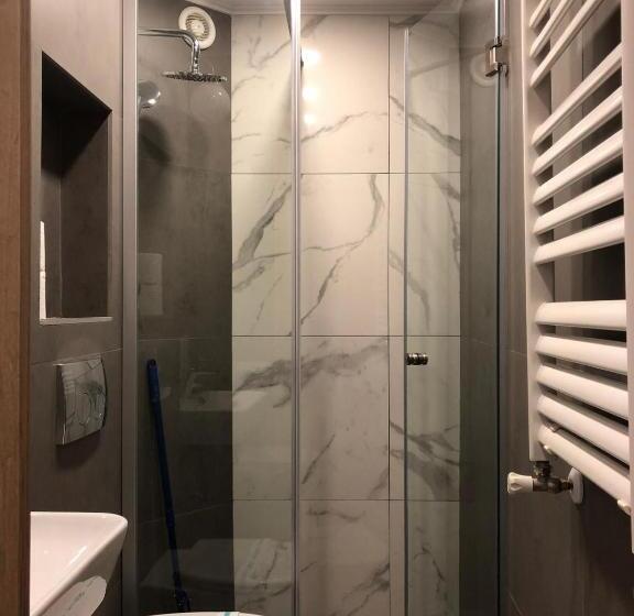 패밀리 룸, Pensiunea Ana Maria