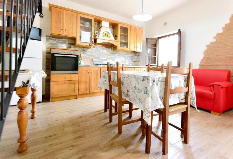 דירה בת חדר שינה 1 עם מרפסת, Agriturismo Castello Delle Fornaci   Private Jacuzzi