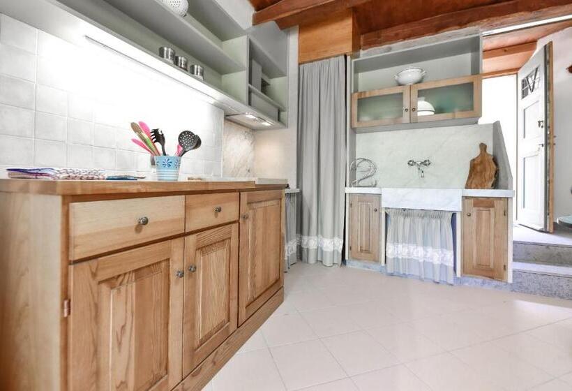 １ベッドルームドゥプレックスアパートメント, Agriturismo Castello Delle Fornaci   Private Jacuzzi