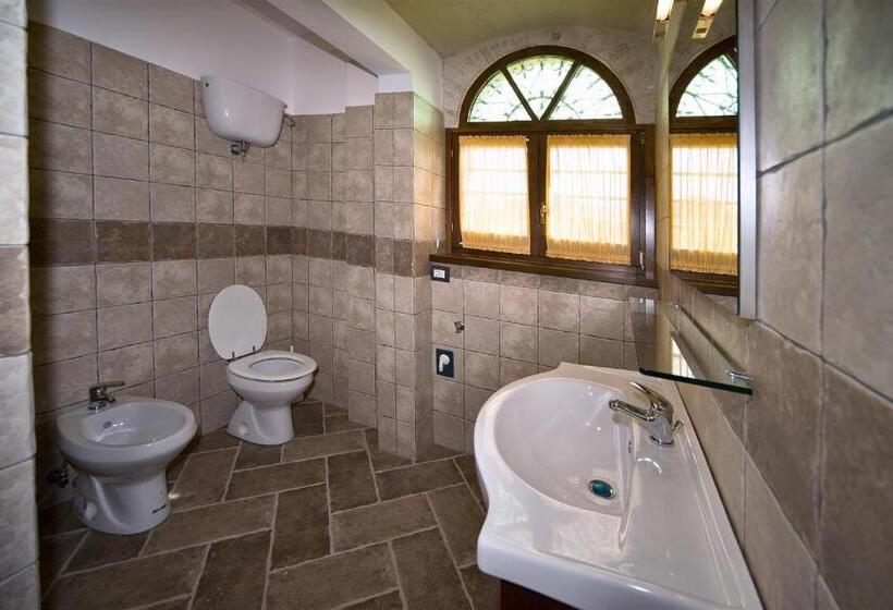 דירת חדר בקומת קרקע, Casale Dei Mattonari